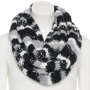 Cuddl Duds Womens Black White Striped Soft Chunky Knit Infinity Scarf New